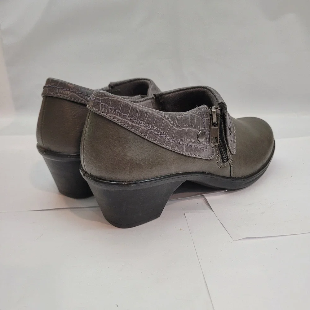 Easy Street Comfort Wave Ankle Booties Womens 7.5 Taupe Faux Side Zip Block Heel